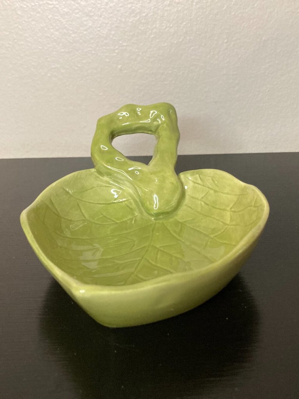 Park Designs Enchanted Forest Bright Green Ceramic Leaf Dish - Collectable
